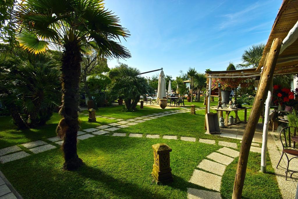 Hotel Atlantic Marina Di Carrara Dış mekan fotoğraf