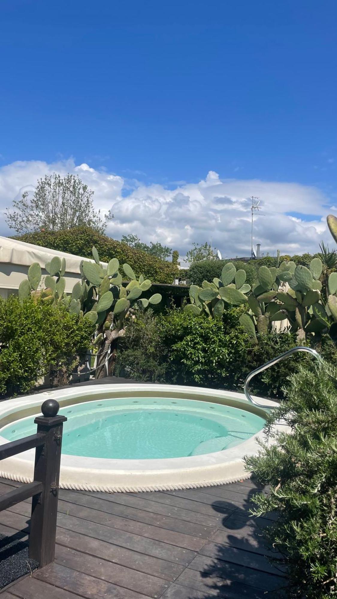 Hotel Atlantic Marina Di Carrara Dış mekan fotoğraf