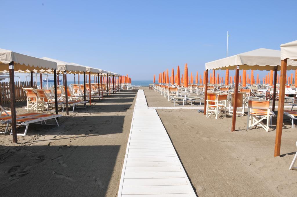 Hotel Atlantic Marina Di Carrara Dış mekan fotoğraf